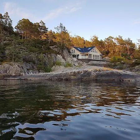 Fjordferie Villa Ropeid
